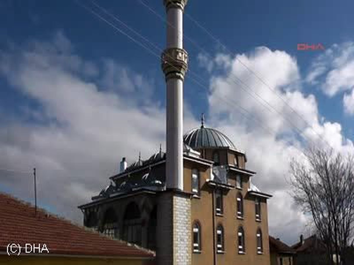 Konya İmamın Sarığı Çalındı