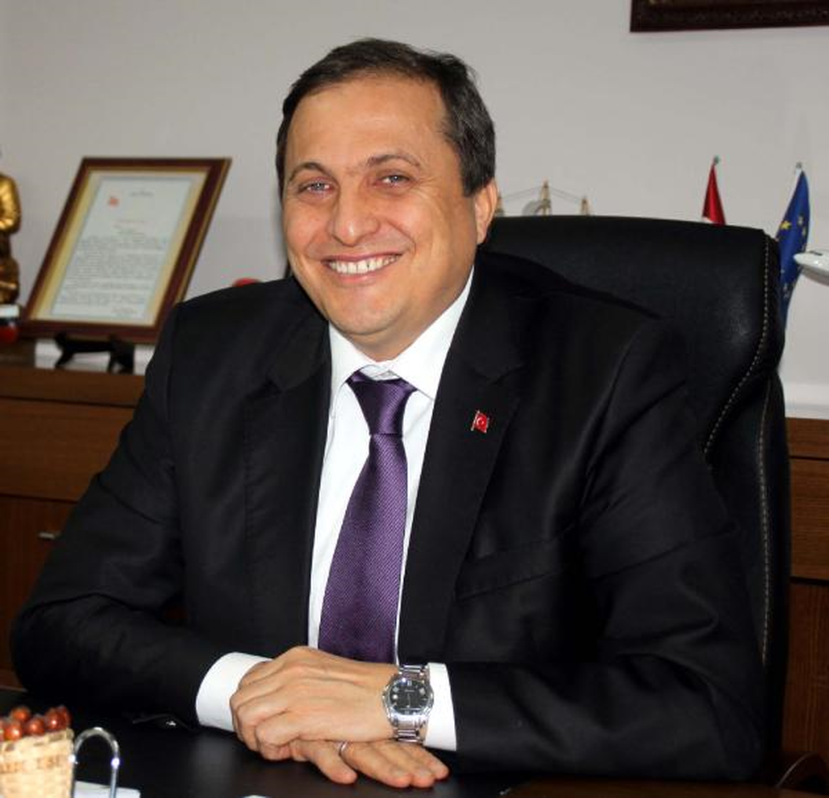 Ordu\'da, Kadın Figürlü Heykellere Sprey Boyalı Saldırı