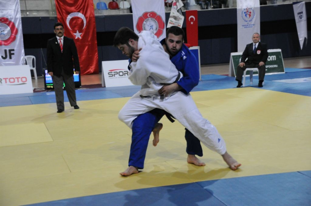 Osmangazi\'den Madalya Avı