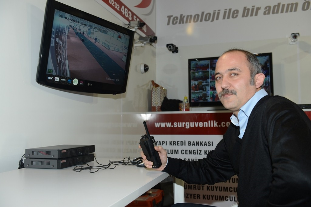(Özel Haber) Milyon Dolarlık Mücevherler Temizlikçilere Emanet
