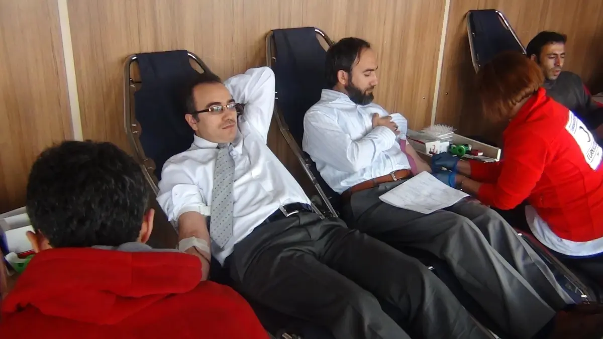 Pasinlerlilerden Kızılay'a Kan Bağışı