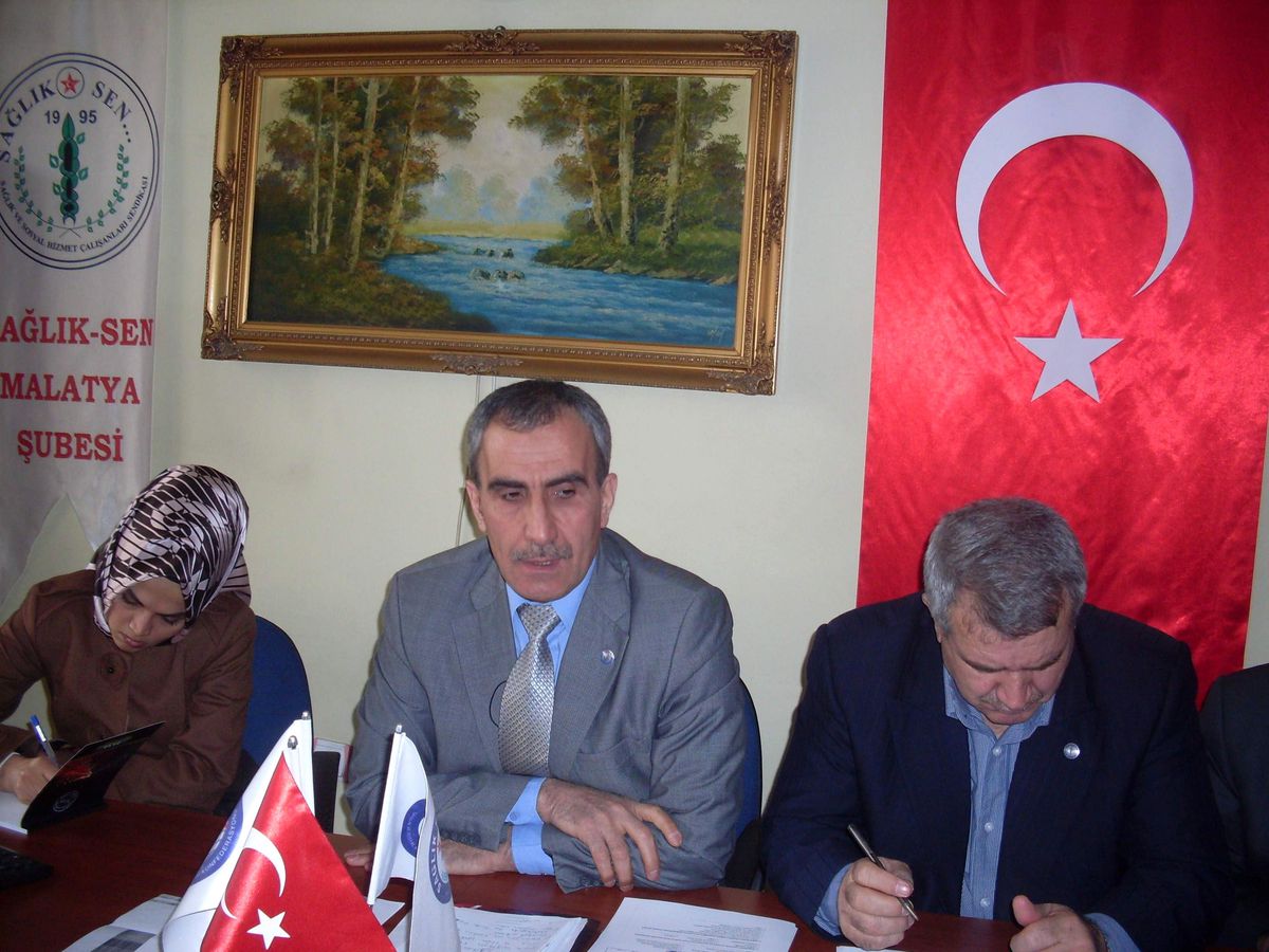 Sağlık Sen\'den Kamuda Baş Örtüsüne Serbestlik Talebi