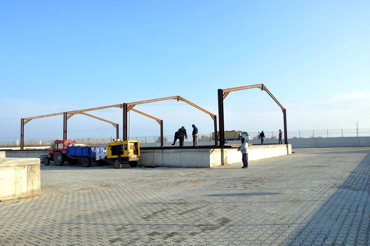 Salihli\'de Tüp Depolarının İnşaatı Devam Ediyor
