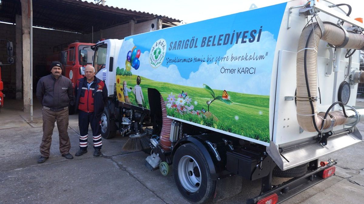 Sarıgöl Belediyesi\'ne Yeni Temizlik Aracı
