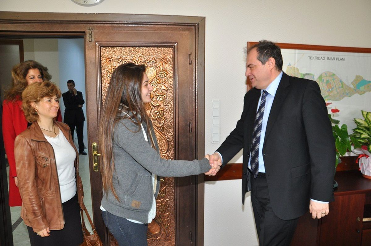 Tekirdağ Belediyesi, Yarışmacı Selin Ataş\'ı Destekleyecek