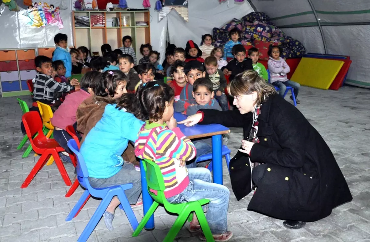 Unıcef Heyeti, Süleyman Şah Kampını Ziyaret Etti