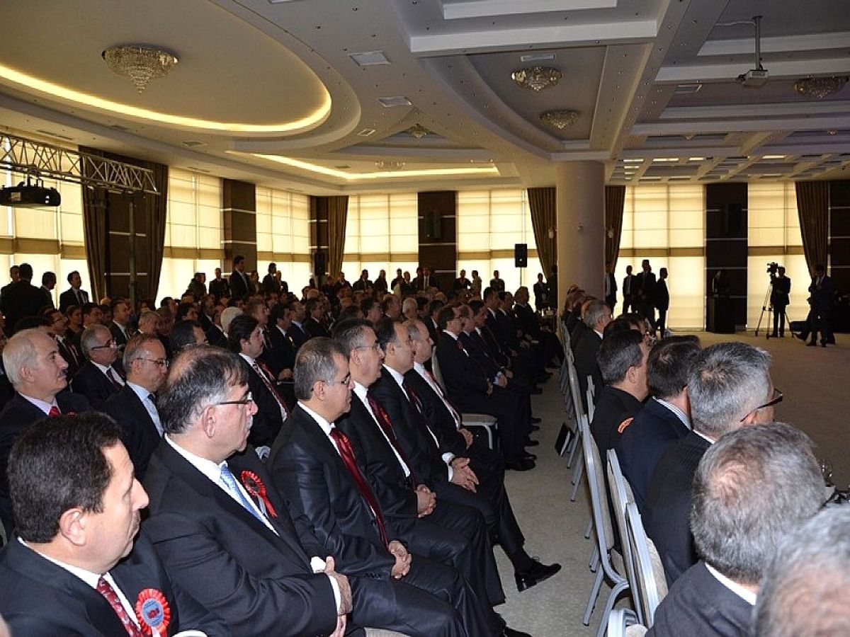 Vali Tapsız, "Valiler Buluşması"Na Katıldı