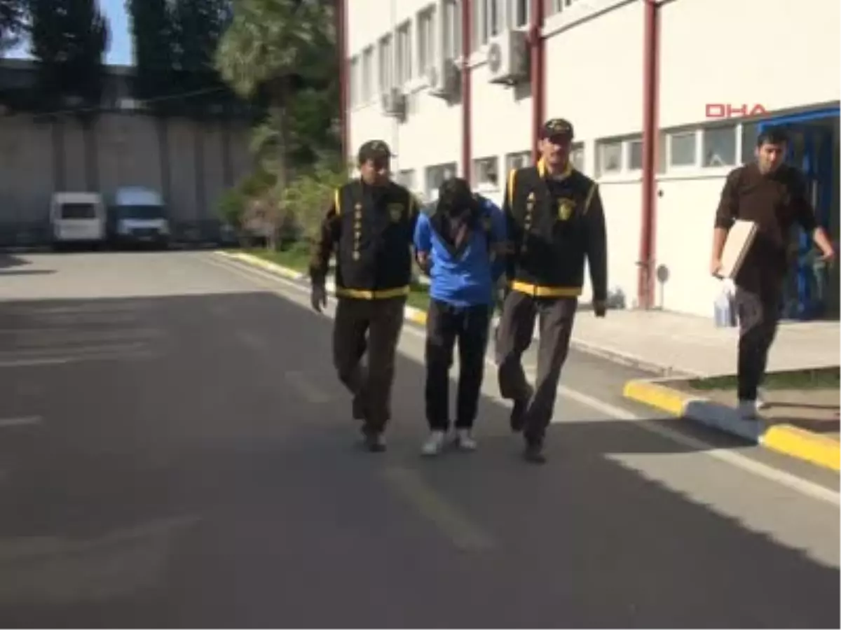 Adana Çanta Çalan Kapkaççı Yakalandı Çanta Çalan Kapkaççı Yakalandı