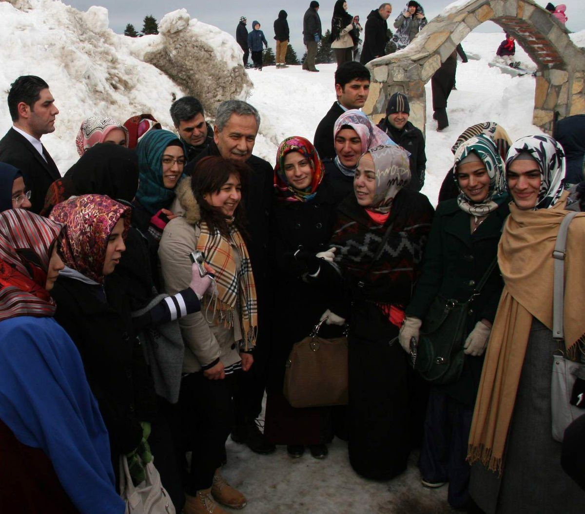 Arınç\'a Uludağ\'da Sevgi Seli