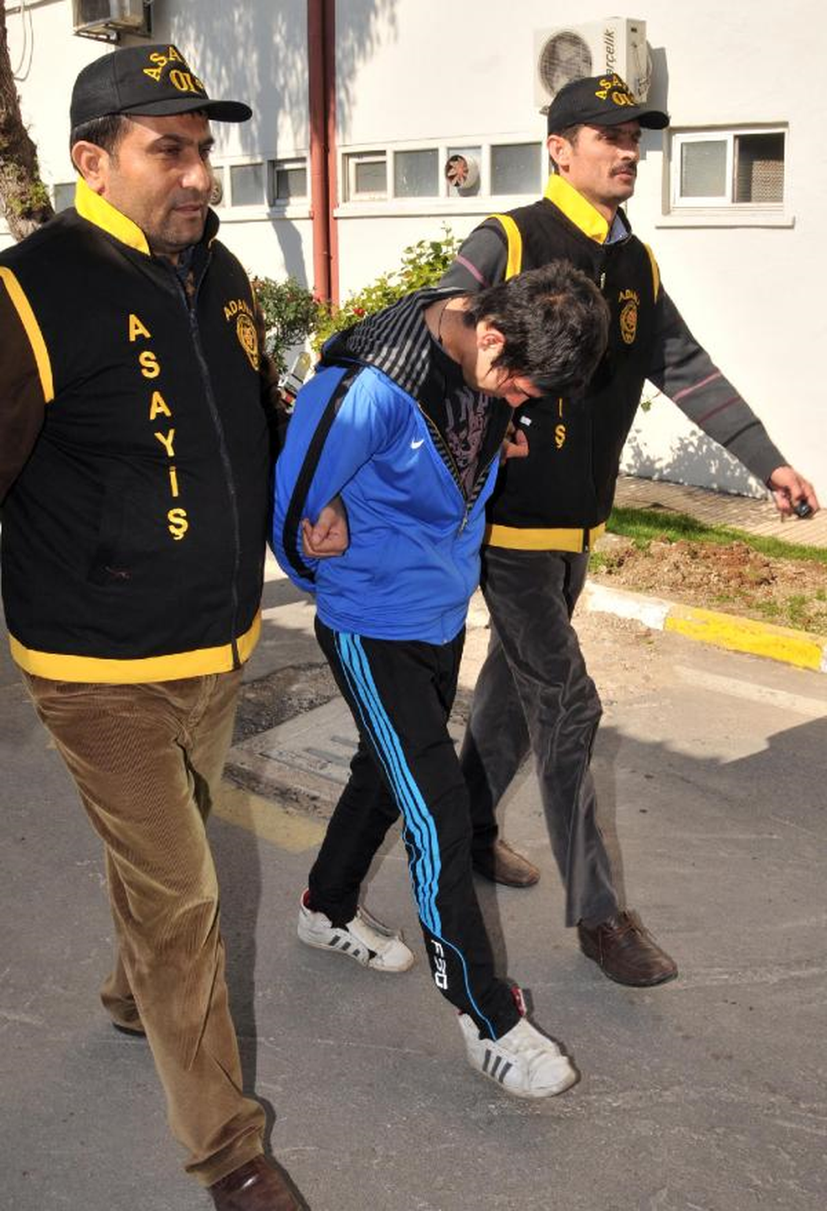 Çanta Çalan Kapkaççı Yakalandı