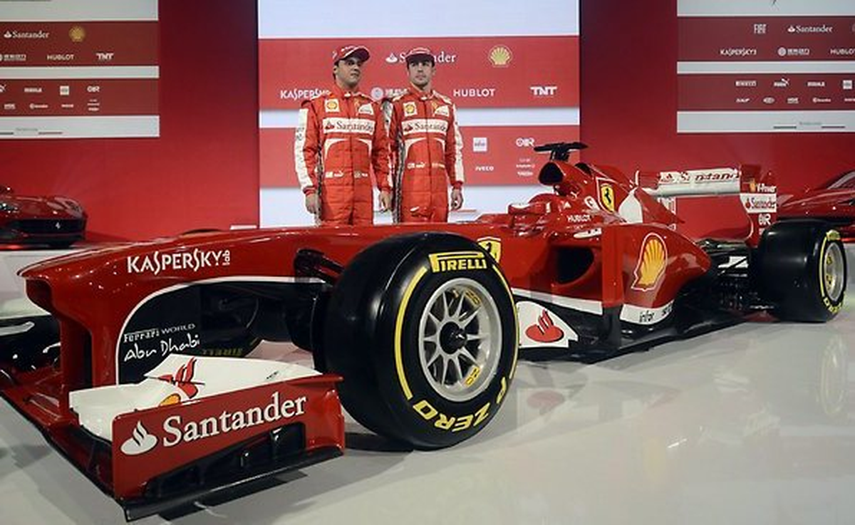 Cuderia Ferrari Formula 1 Aracı F138\'i Tanıttı