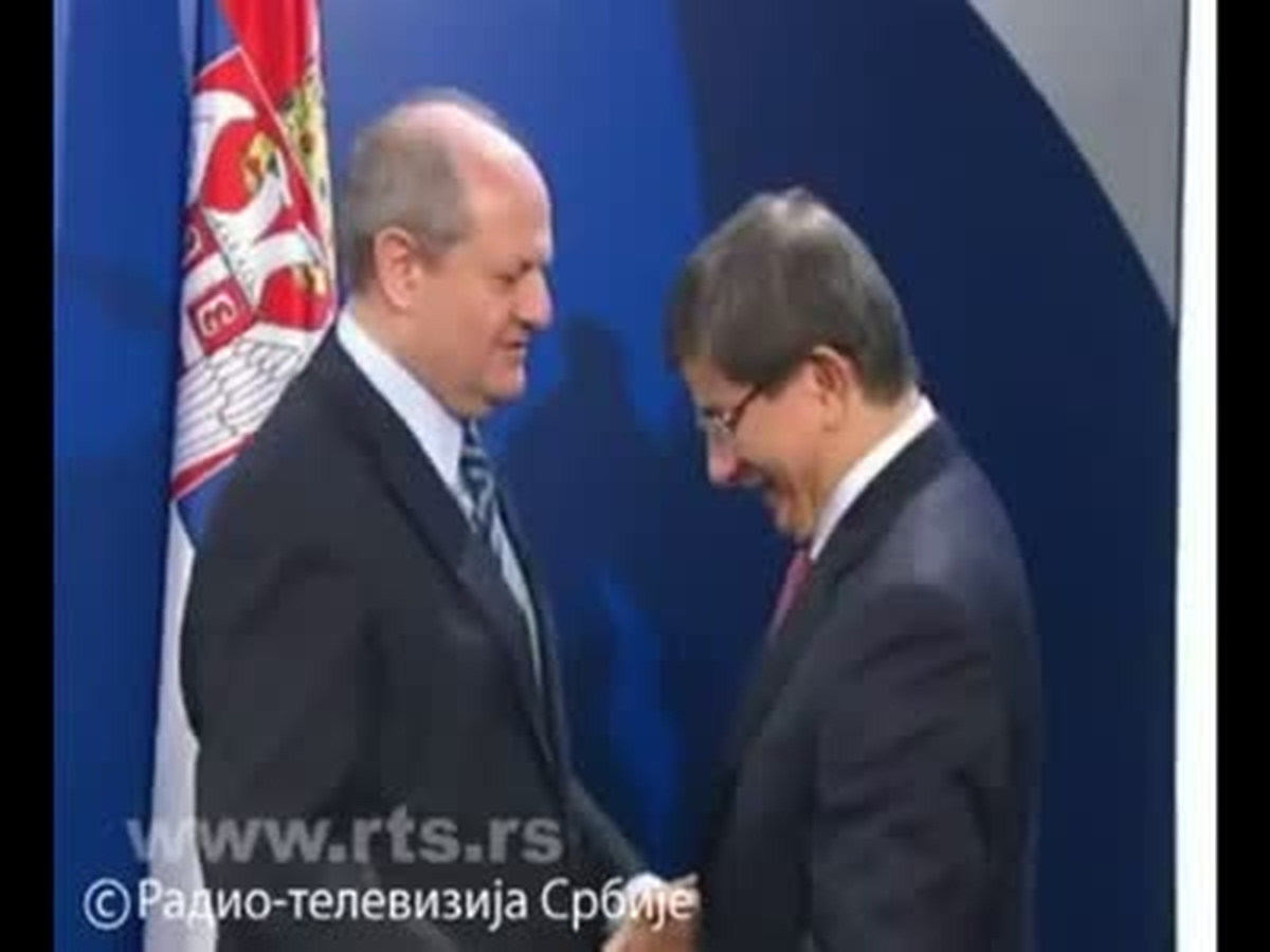 Davutoğlu\'nun Belgrad Temasları... Davutoğlu Sırp Mevkidaşı ile Görüştü