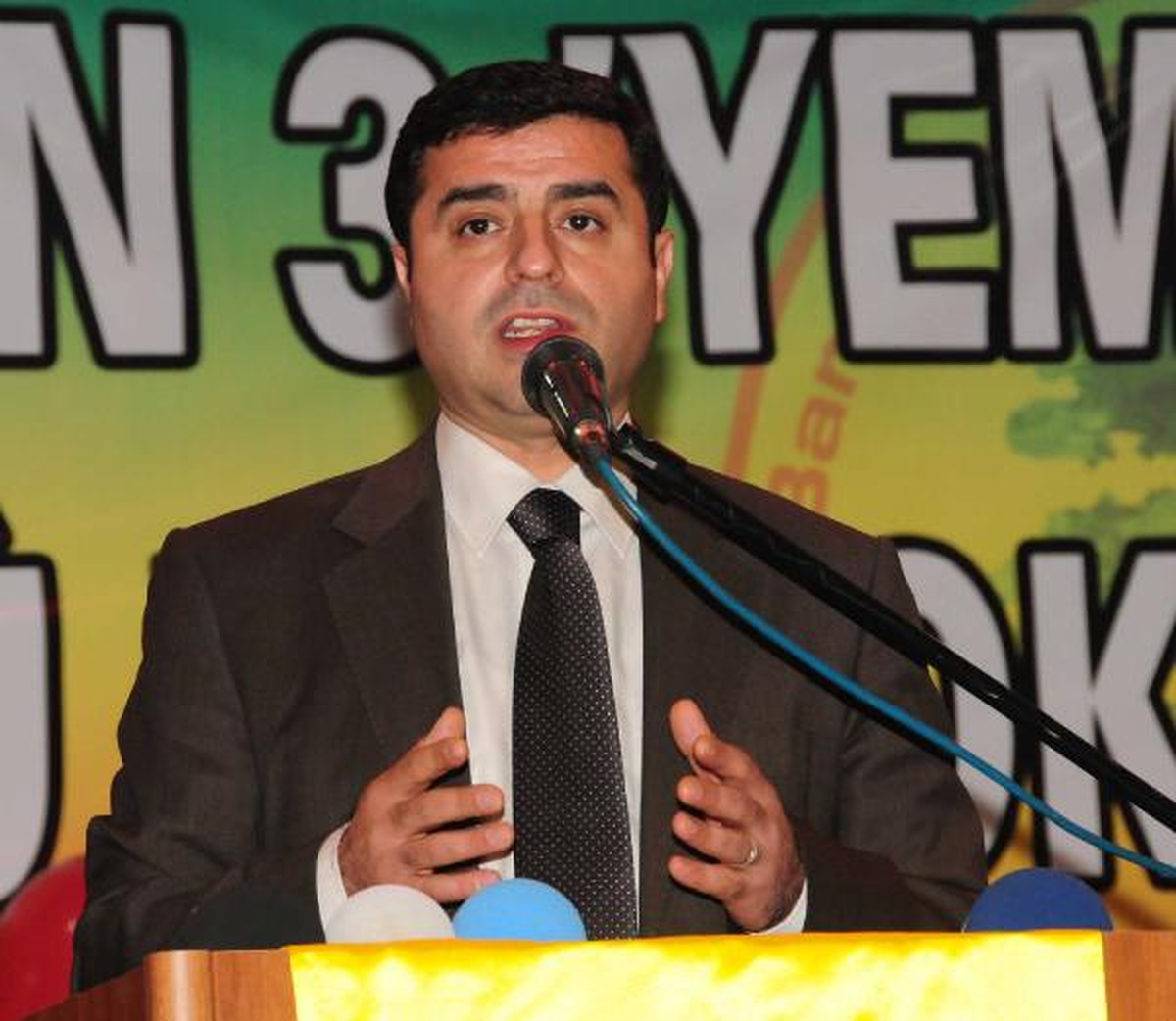 Demirtaş: Yüz Yıllık Sorun Güzel Sözlerle Çözülmez