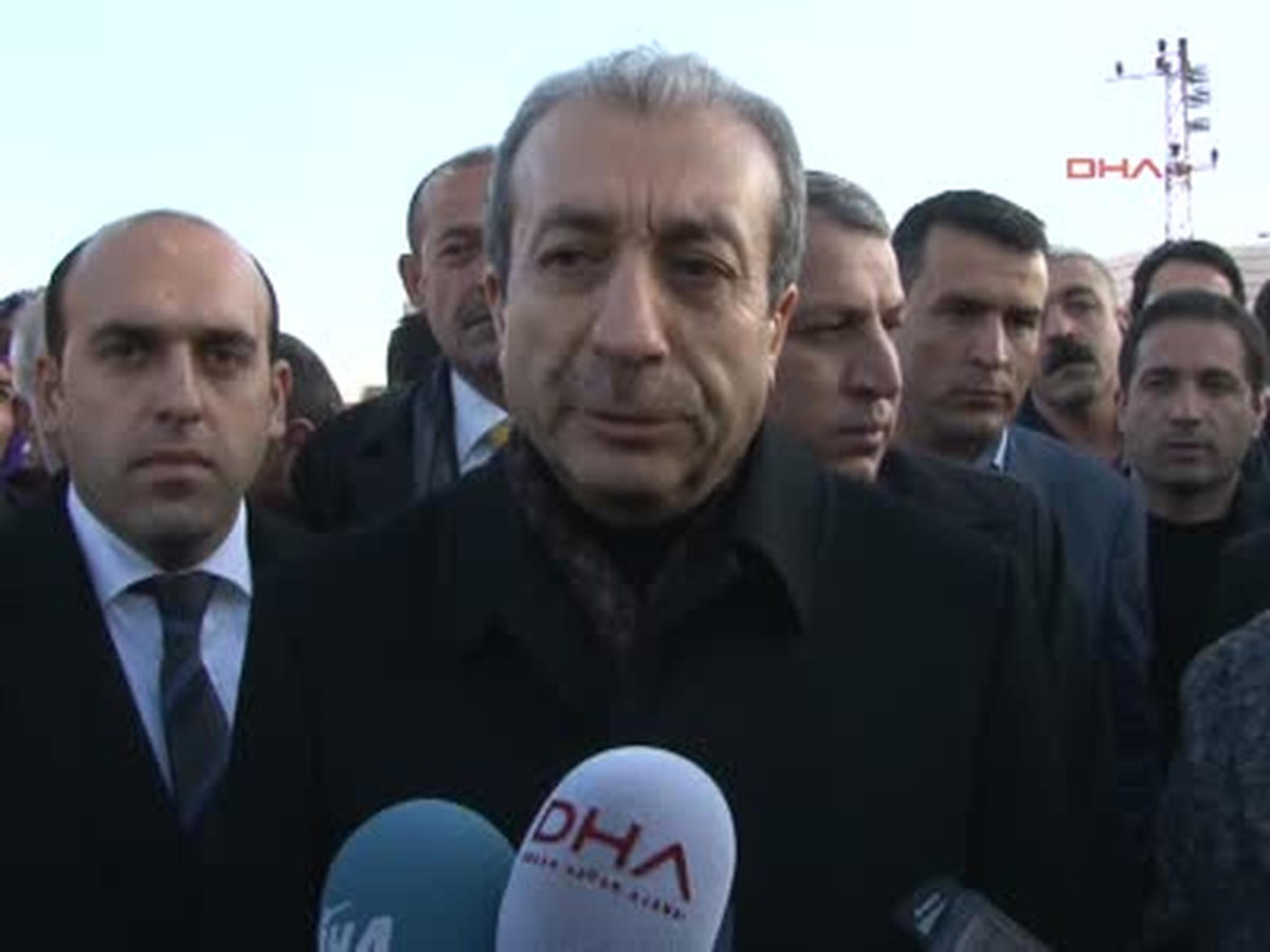 Diyarbakır Ek CHP\'li Güler\'e Tepki Bakan Eker: İsteğimiz Terörün Sonlanması, Barışın Gelmesidir