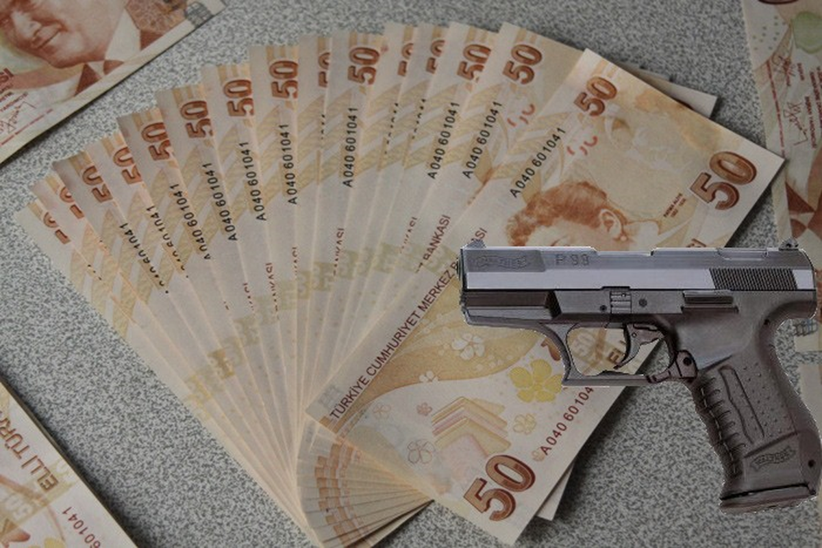 Dolandırıcılar Polisten Kaçamadı