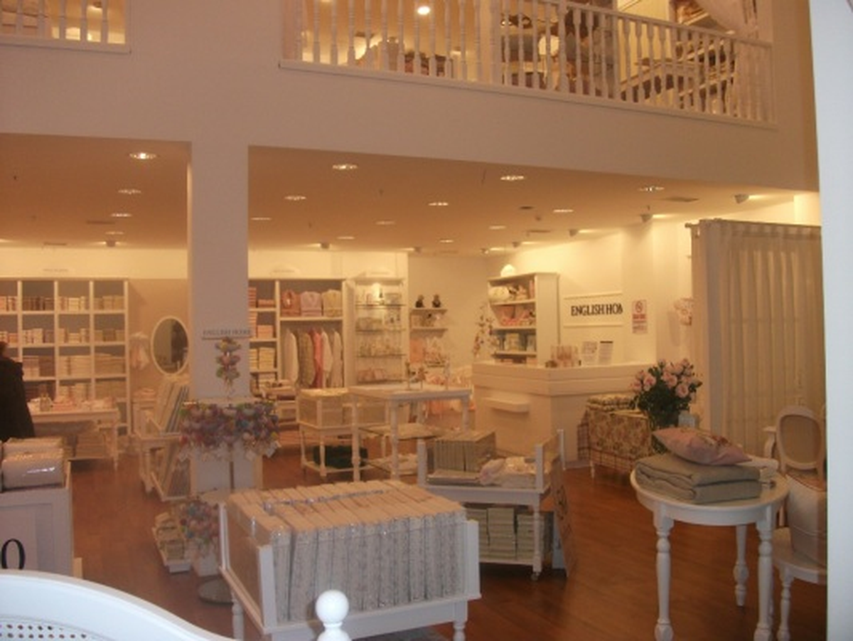 " English Home " Artık M1 Kartal AVM\'de