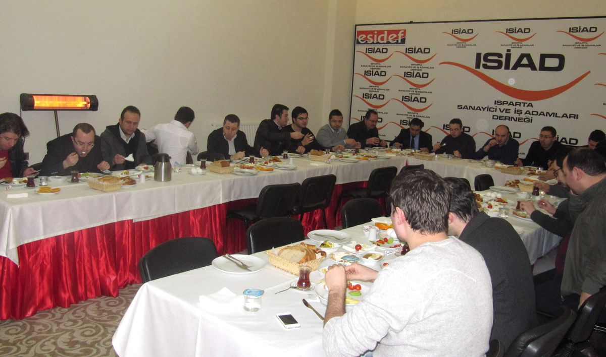Genç Isiad Üyeleri Kentin Sorunlarını Değerlendirdi