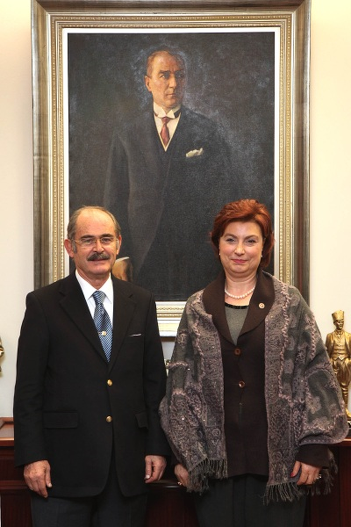 Güldal Mumcu\'dan Başkan Büyükerşen\'e Ziyaret