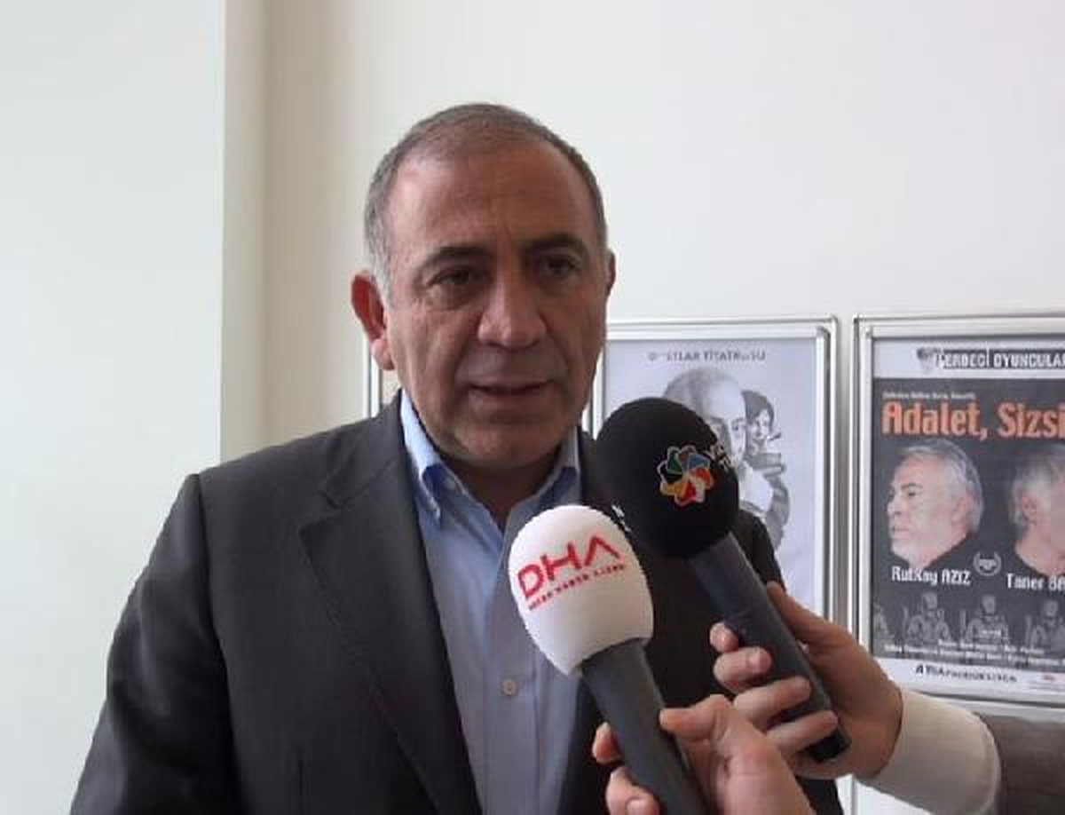 Gürsel Tekin, Bülent Arınç\'ın Açıklamalarına Yanıt Verdi