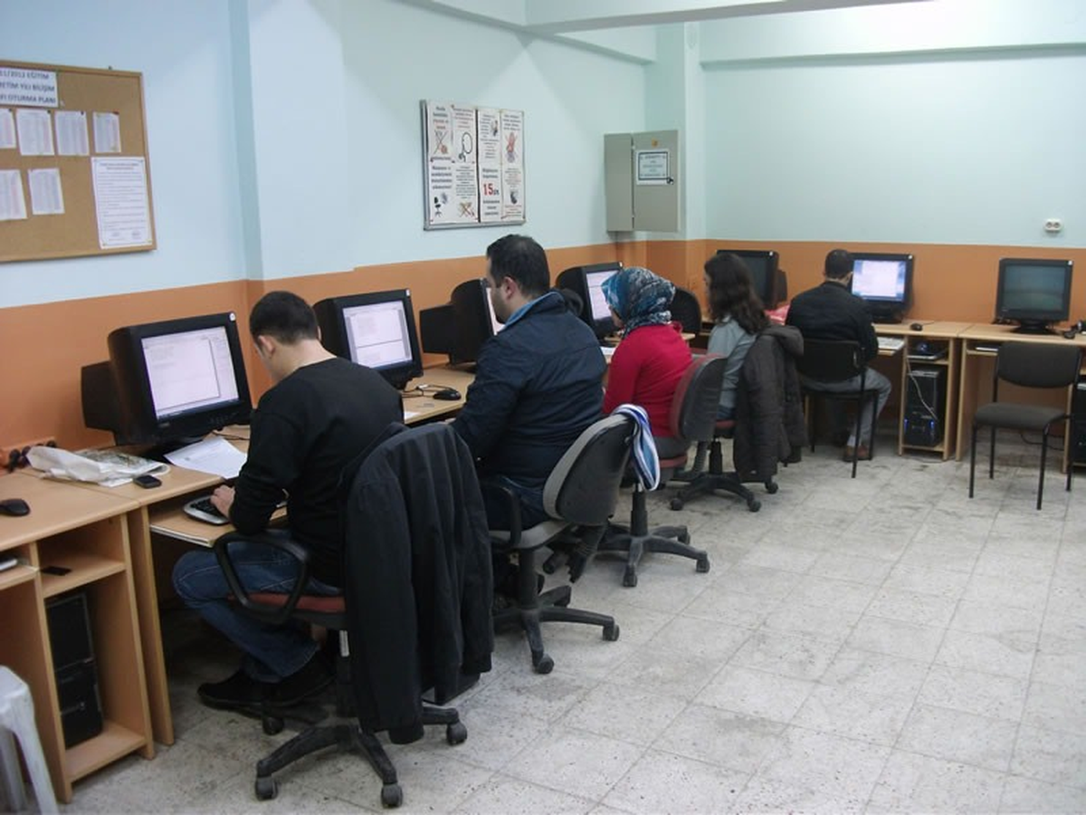 Kuyucak\'ta \'Hızlı Klavye Kullanımı Kursu\' Başladı