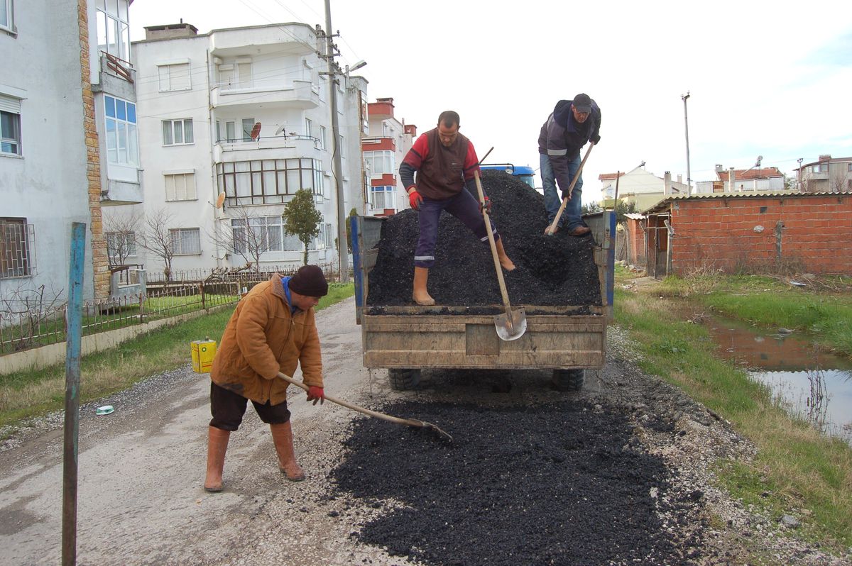 Lapseki\'de Yol Düzenleme Çalışması