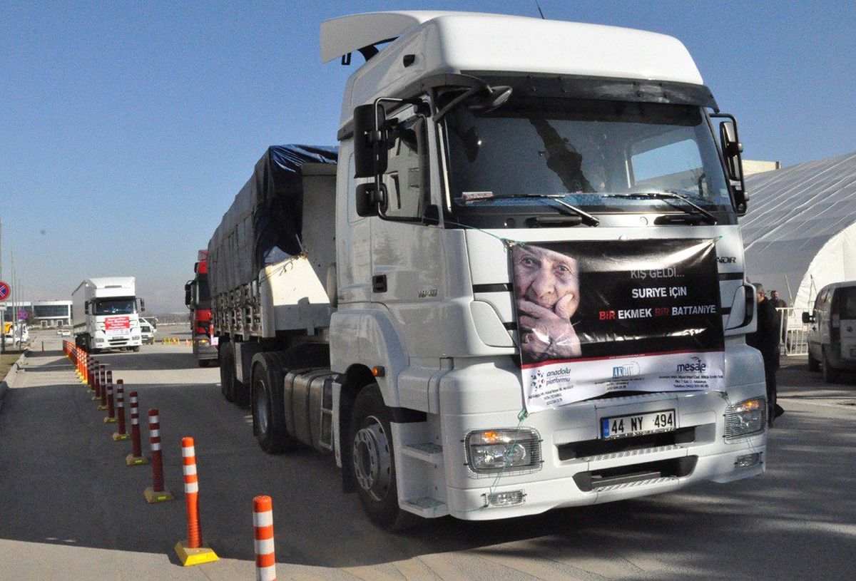 Malatya\'dan Suriye\'ye 8 Tır Yardım Gönderildi
