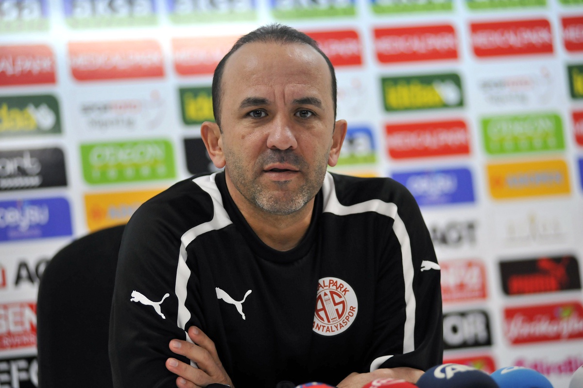 Medical Park Antalyaspor-İstanbul Büyükşehir Belediyespor Soyunma Odaları