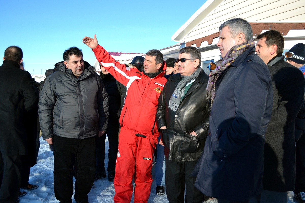 Şahin, Çambaşı Kayak Merkezi'ni İnceledi