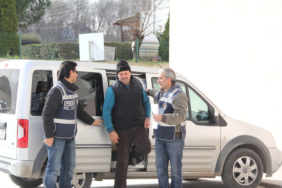 Sakarya\'da 7 Bin Paket Kaçak Sigara Ele Geçirildi