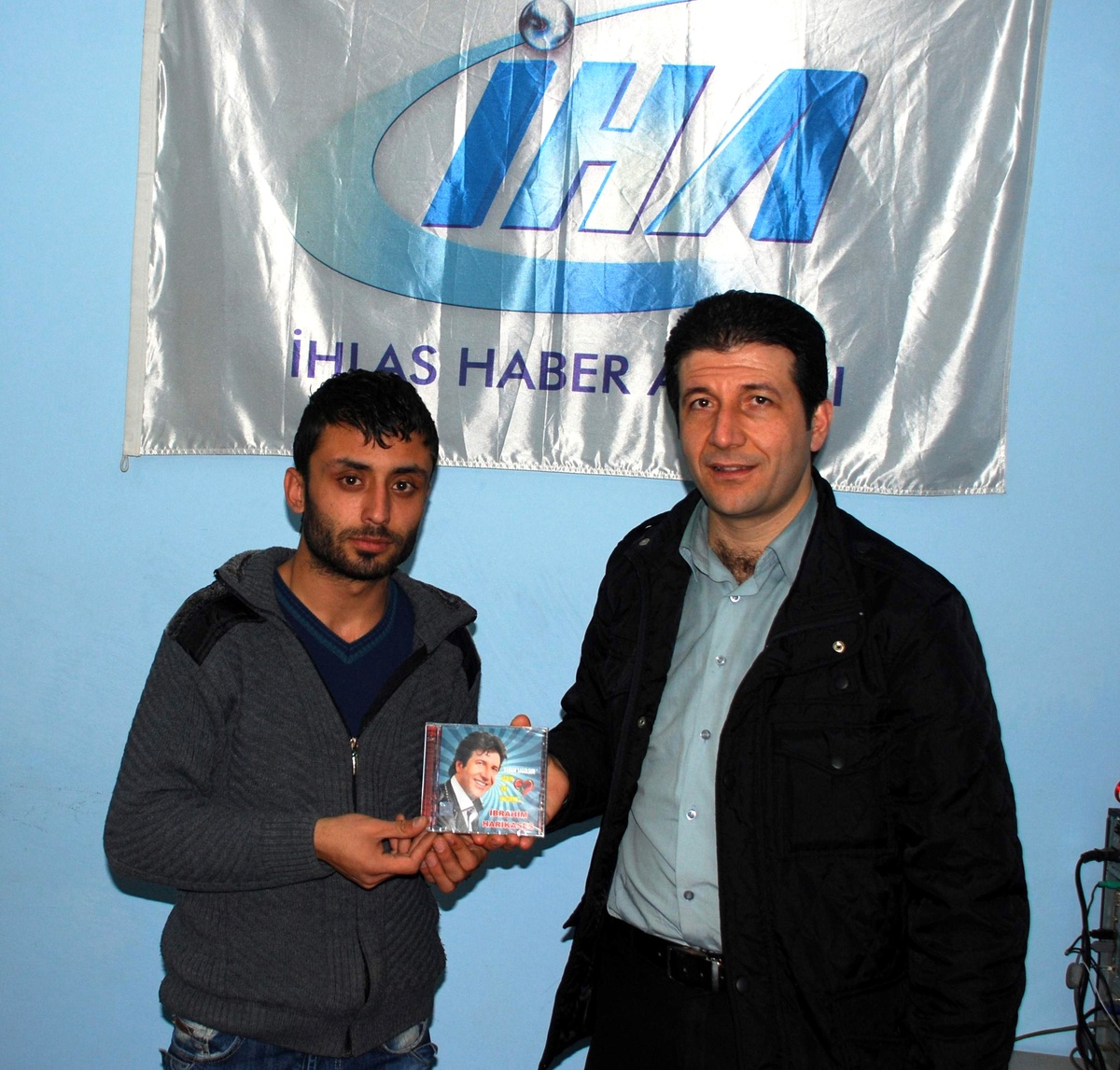 Sanatçı Harikases, İha\'yı Ziyaret Etti