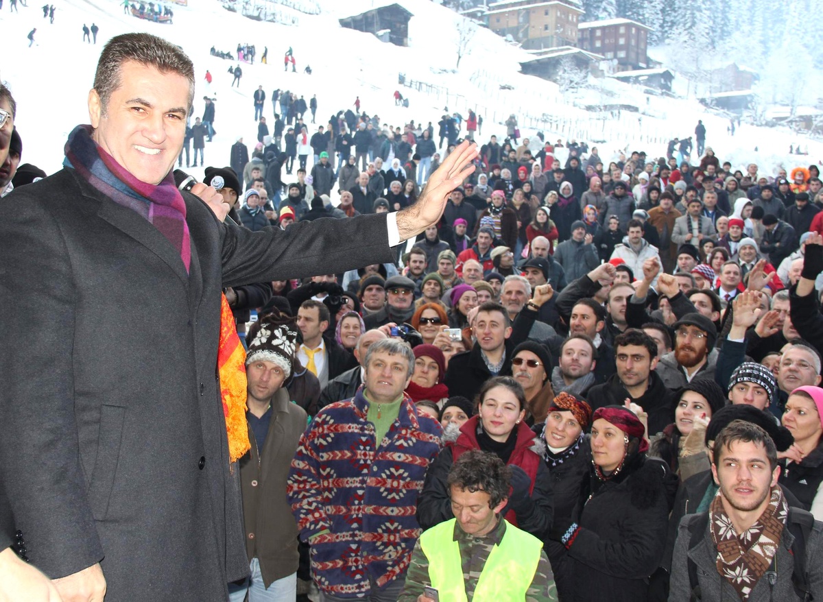 Sarıgül, Rize\'de Kardan Adam Şenliklerine Katıldı