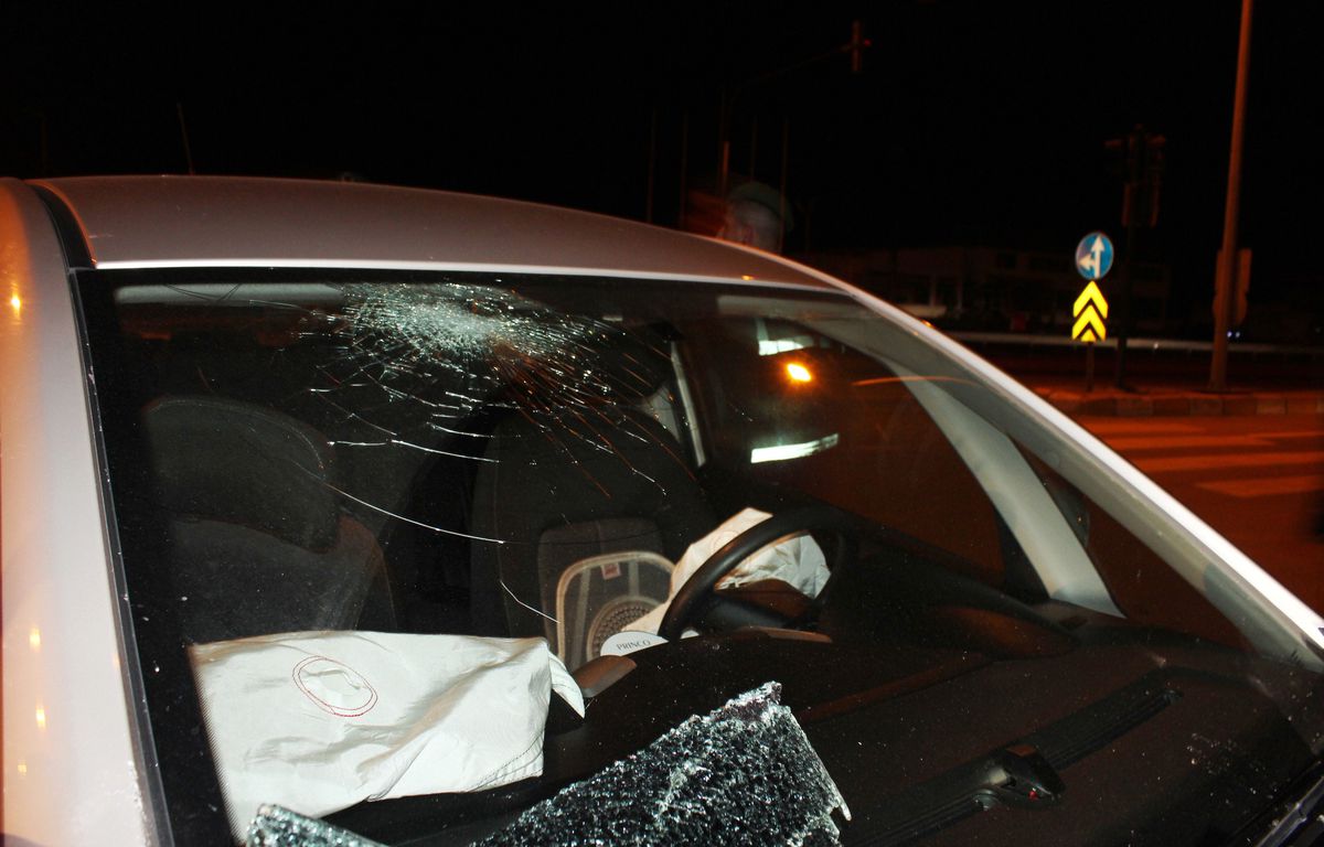Ticari Araç Otomobile ve Minibüse Çarptı: 5 Yaralı