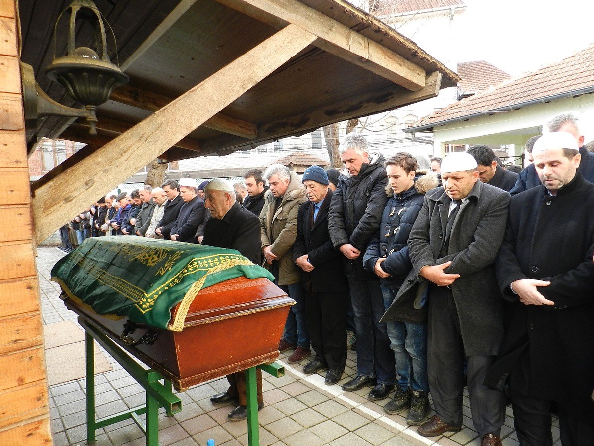 Ünlü Ses Sanatçısı Faruk Sungur, Son Yolculuğuna Uğurlandı