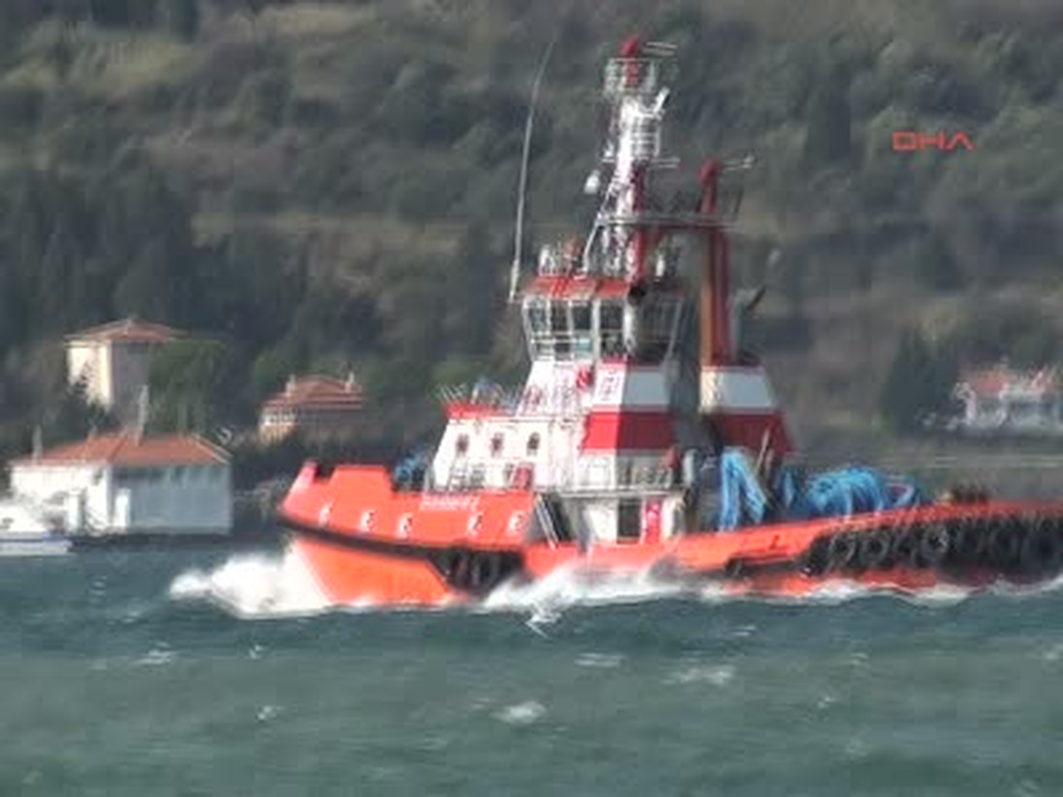 Çanakkale\' de Deniz Ulaşımına Lodos Engeli