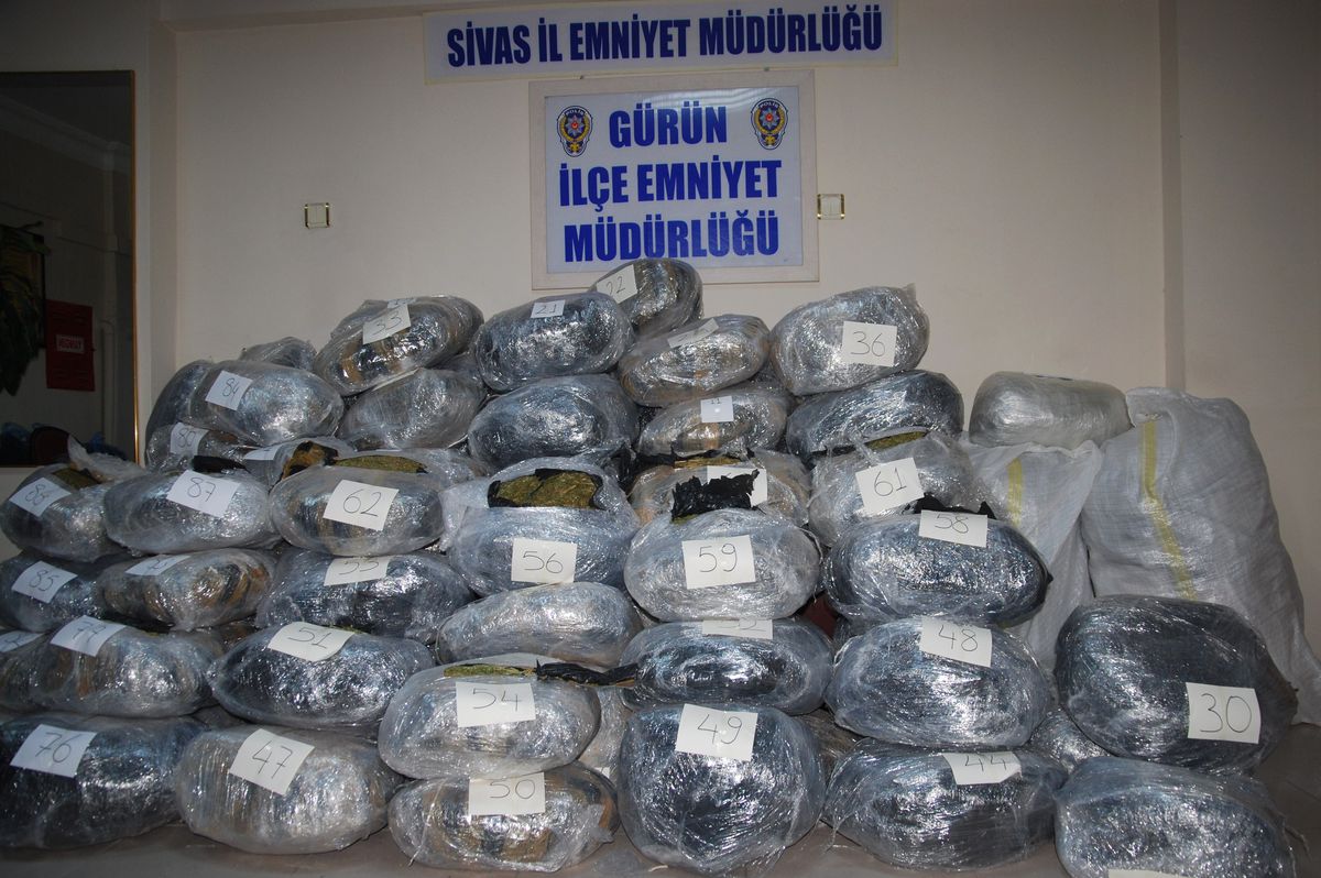 Polis, Bir Mesajla 362 Kilo Esrarı Ele Geçirdi