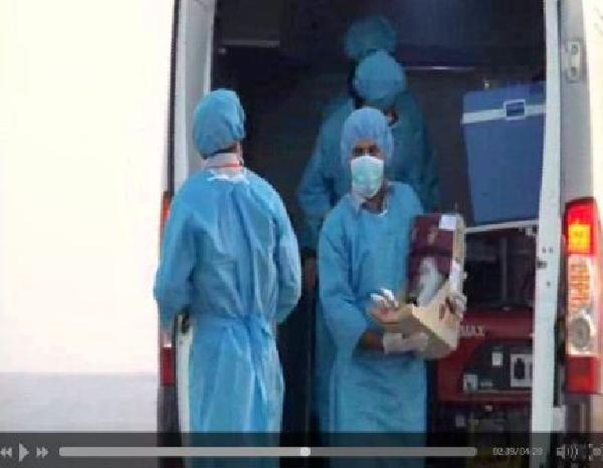 Uzaya Gönderilen Maymunun Giysi ve Etiketi Tartışma Konusu Oldu