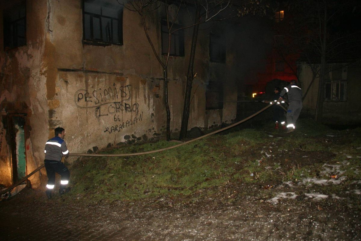 Yozgat\'ta Ahşap Evde Çıkan Yangın Korkuttu