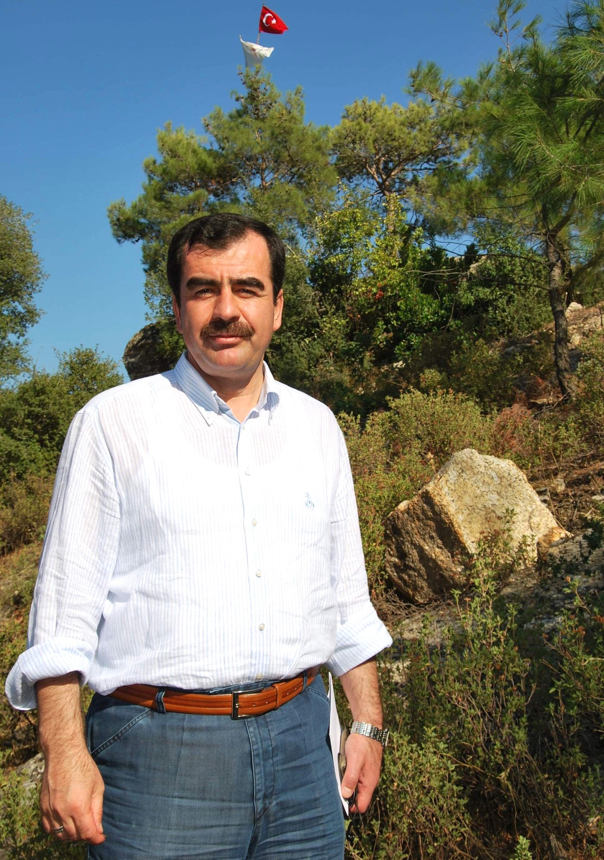 AK Parti\'li Erdem Su Fiyatlarını Eleştirdi