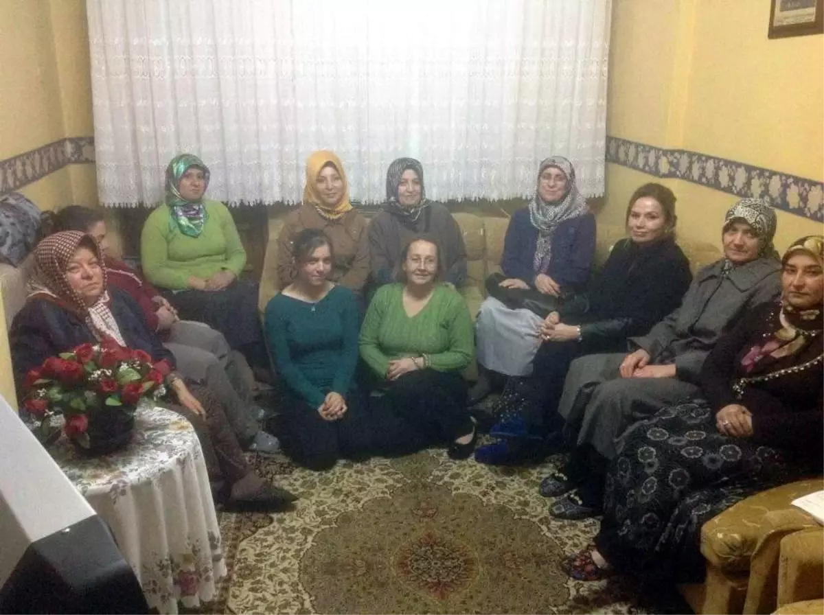 Ak Partili Kadınlar Ev Ziyaretlerine Devam Ediyor
