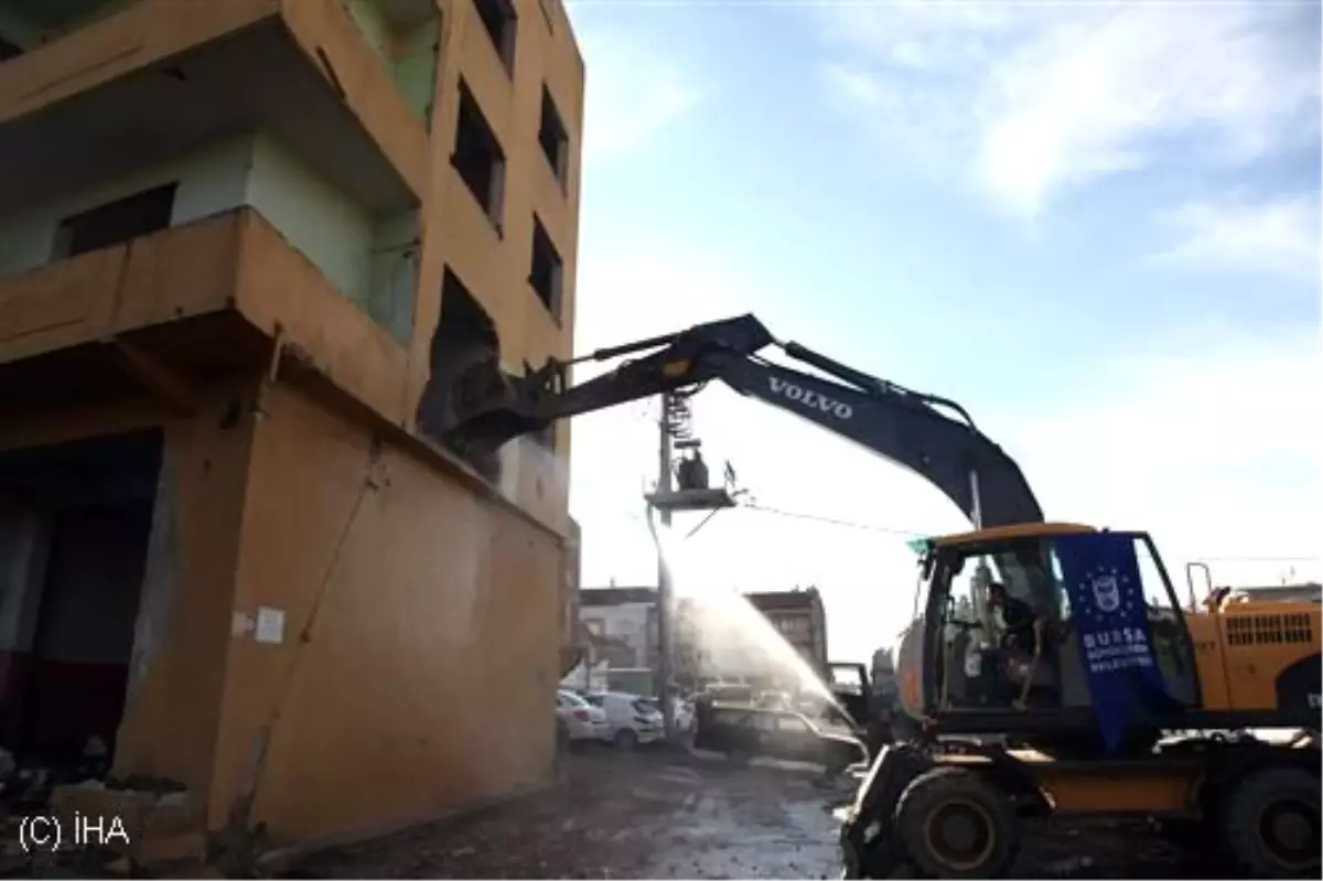 Bursa Trafiğini Rahatlatacak 30 Metrelik Yol Açılıyor