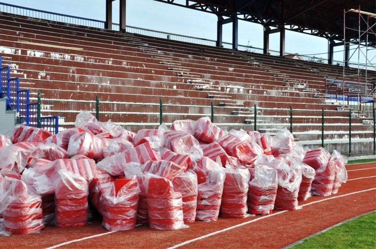 Düzce 18 Temmuz Tribününde Hummalı Çalışma