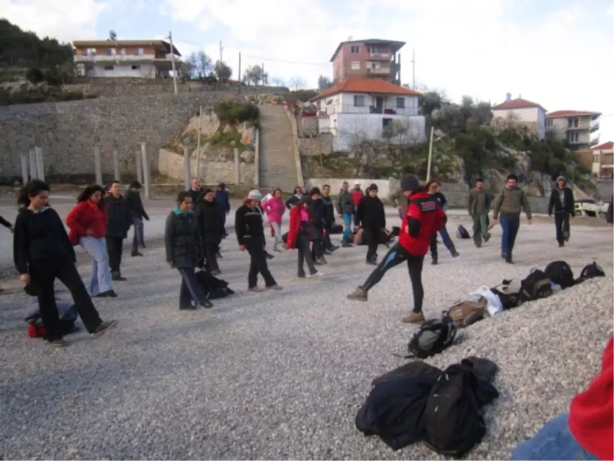 Felsefeciler Doğa Yürüyüşünde