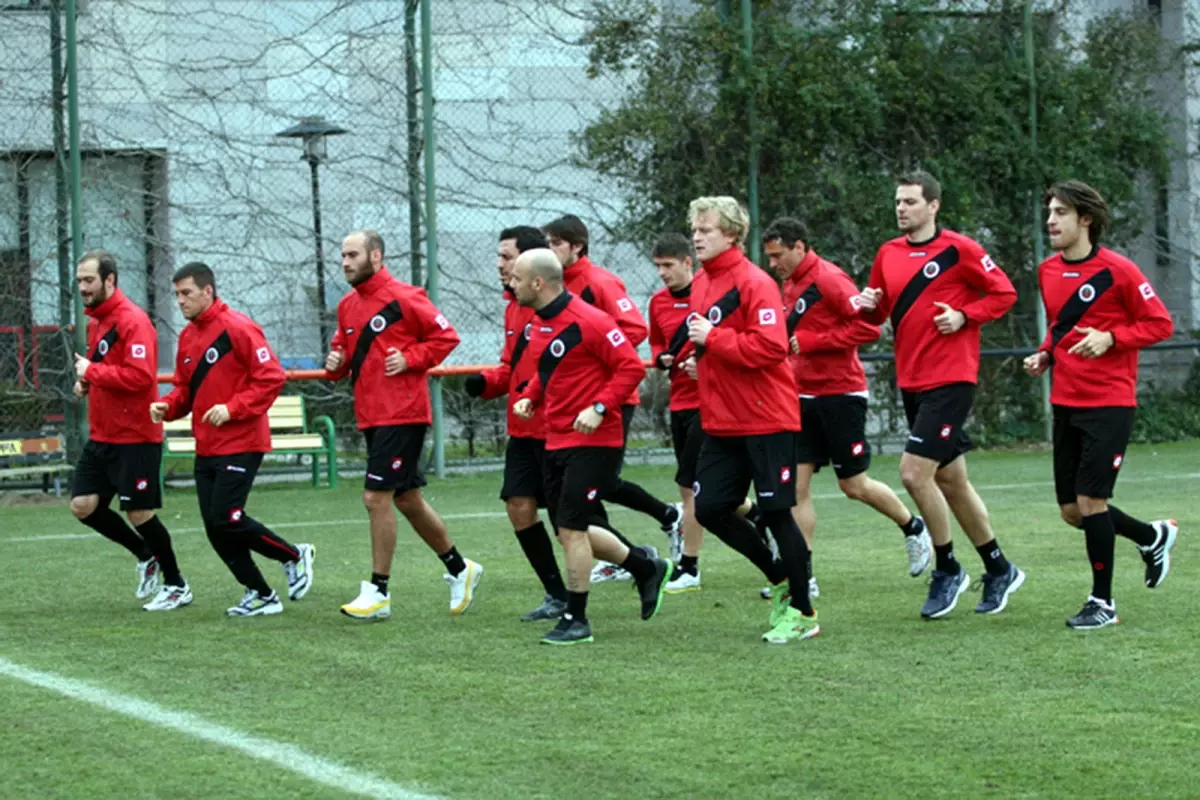 Gençlerbirliği, Eskişehirspor Maçı Hazırlıklarına 8 Eksikle Başladı