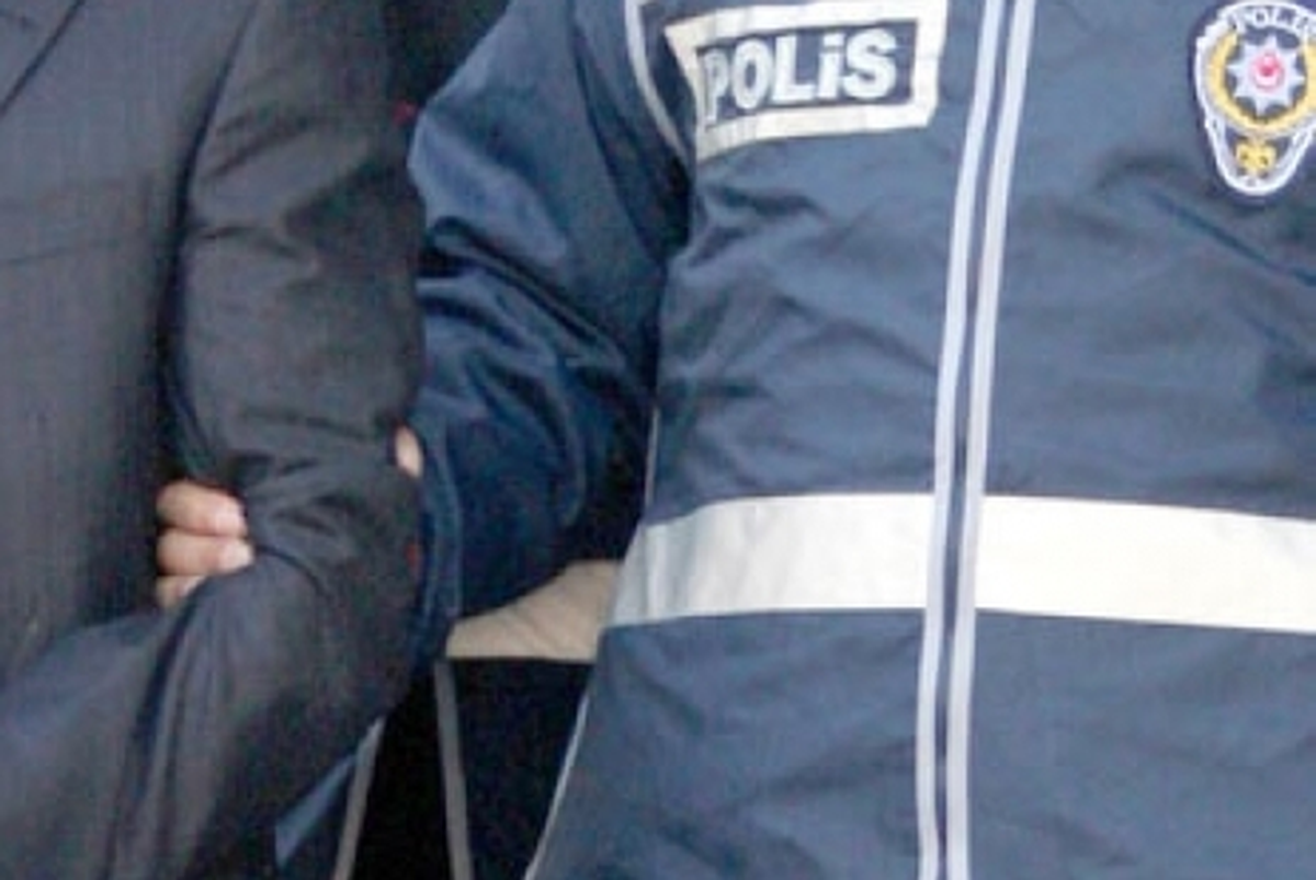 Gözaltına Alınan Doktorlar Adliyeye Sevk Edildi