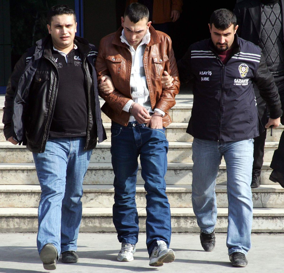 Hırsızlık Olayına Karıştığı İddia Edilen 3 Kişi Gözaltına Alındı
