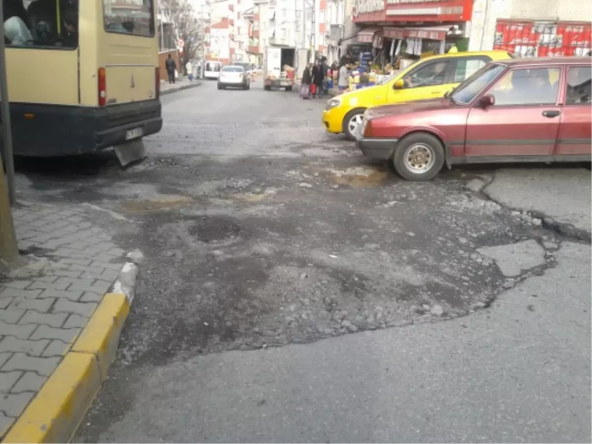 İki İlçe Arasında Sahipsiz Kalan Yol