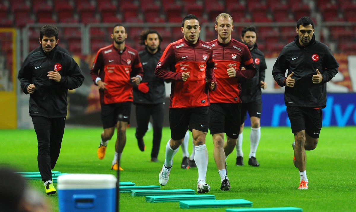 Milli Futbolcular, Dünya Kupası\'na Katılma Şansını Zor Görüyor