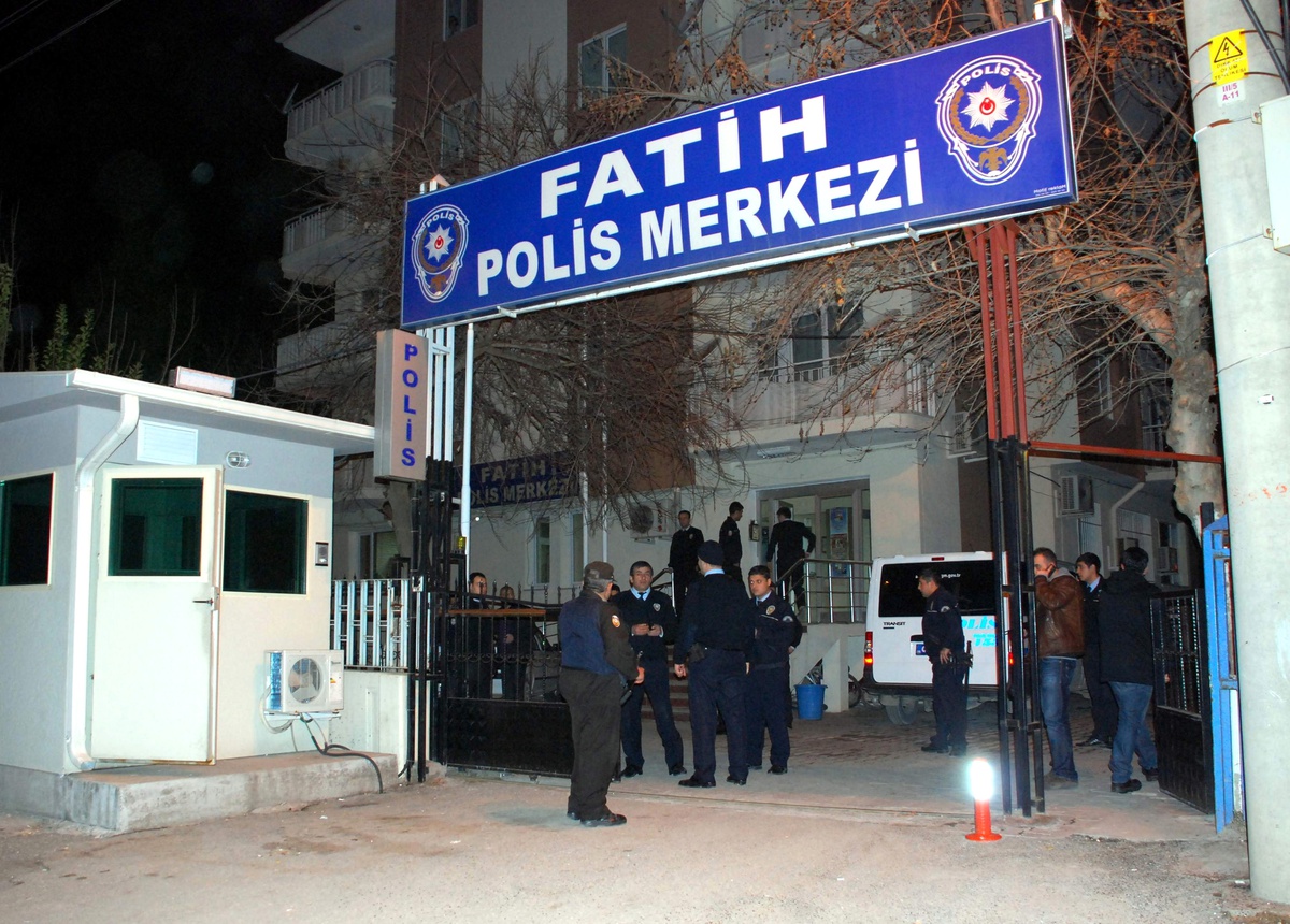Motosiklet ile Minibüs Çarpıştı: 1 Ölü, 1 Yaralı