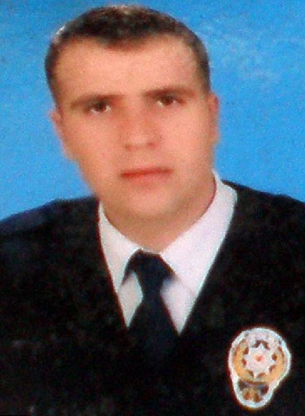 Polis Otomobilde Tabancayla İntihar Etti