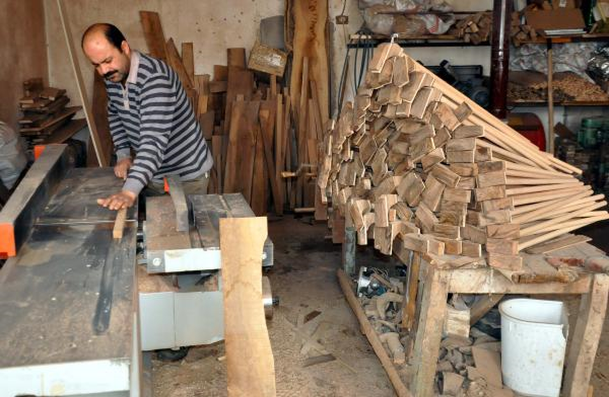 Ahlat Bastonlarını Osmanlı ve Selçuklu Motifleri Süslüyor